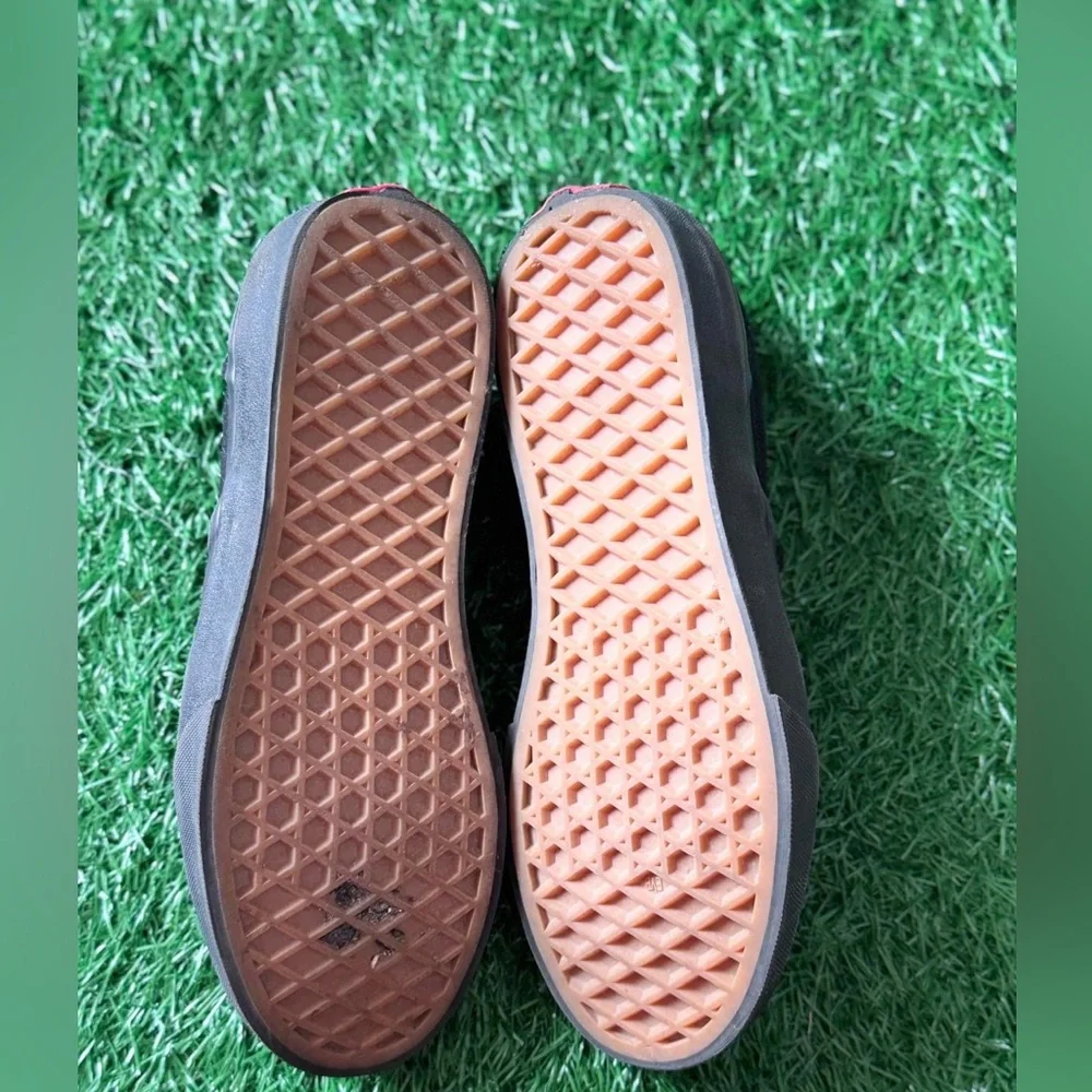 Vans Kids Black Slip-On Shoes Size‎ 3